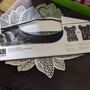 Umbra Black Tee Jewelry Organizer with Hanger